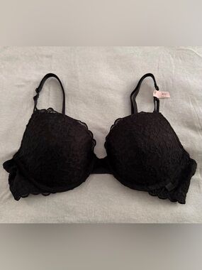 Victoria's Secret Black Lace Push-Up Bra - 36B